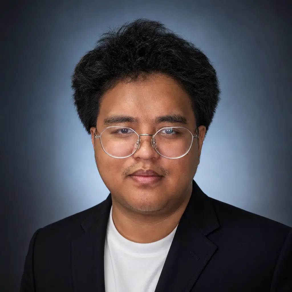AI portrait: Studio Portrait Blue Gradient (Professional / LinkedIn)
